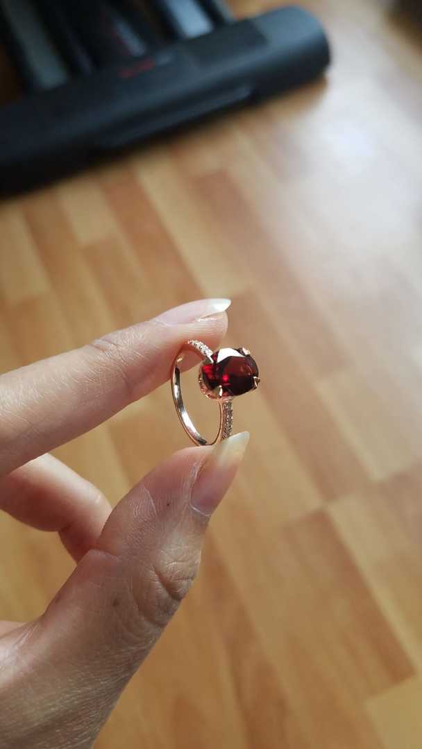 MAGIC GARNET RING