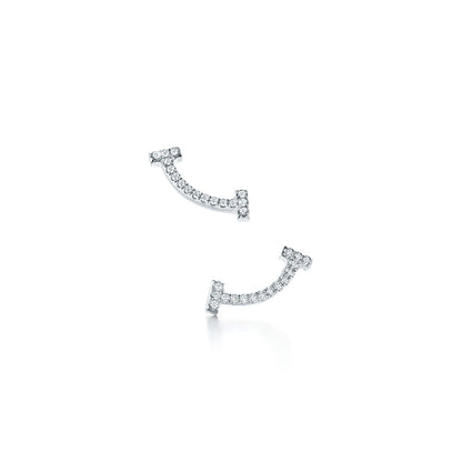 T SMILE EARRINGS