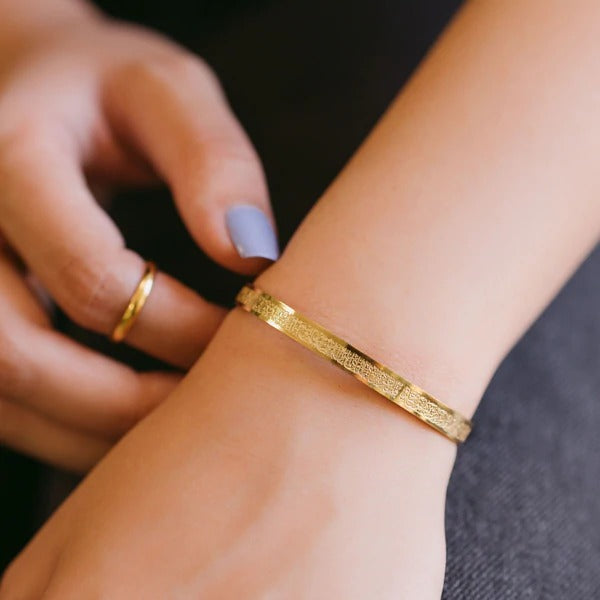 4 QUL CUFF detail view