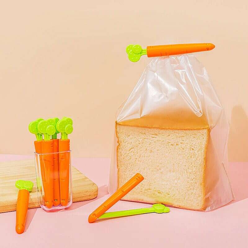 5PCS Food Sealing Clip Carrot Shape detail view