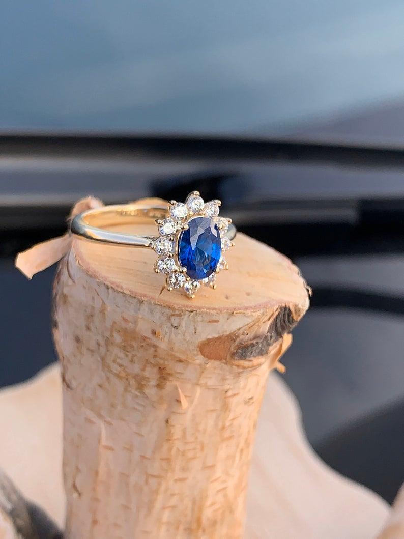 DIANNA INSPIRE BLUE SAPPHIRE detail view