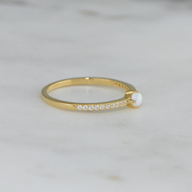 MINIMALIST OPAL RING