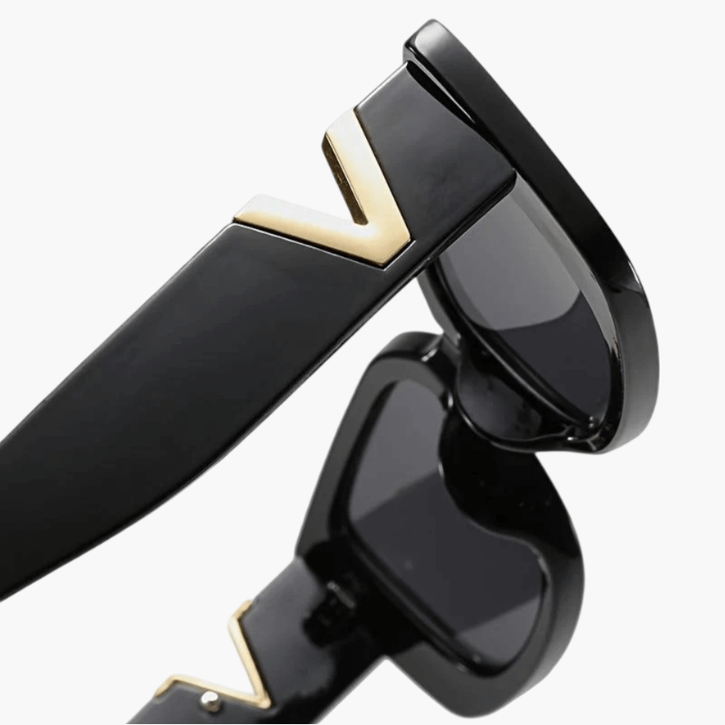 Violet sunglasses detail view